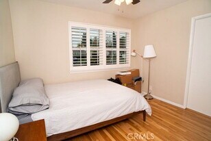 6458 Hanna Ave in Los Angeles, CA - Building Photo