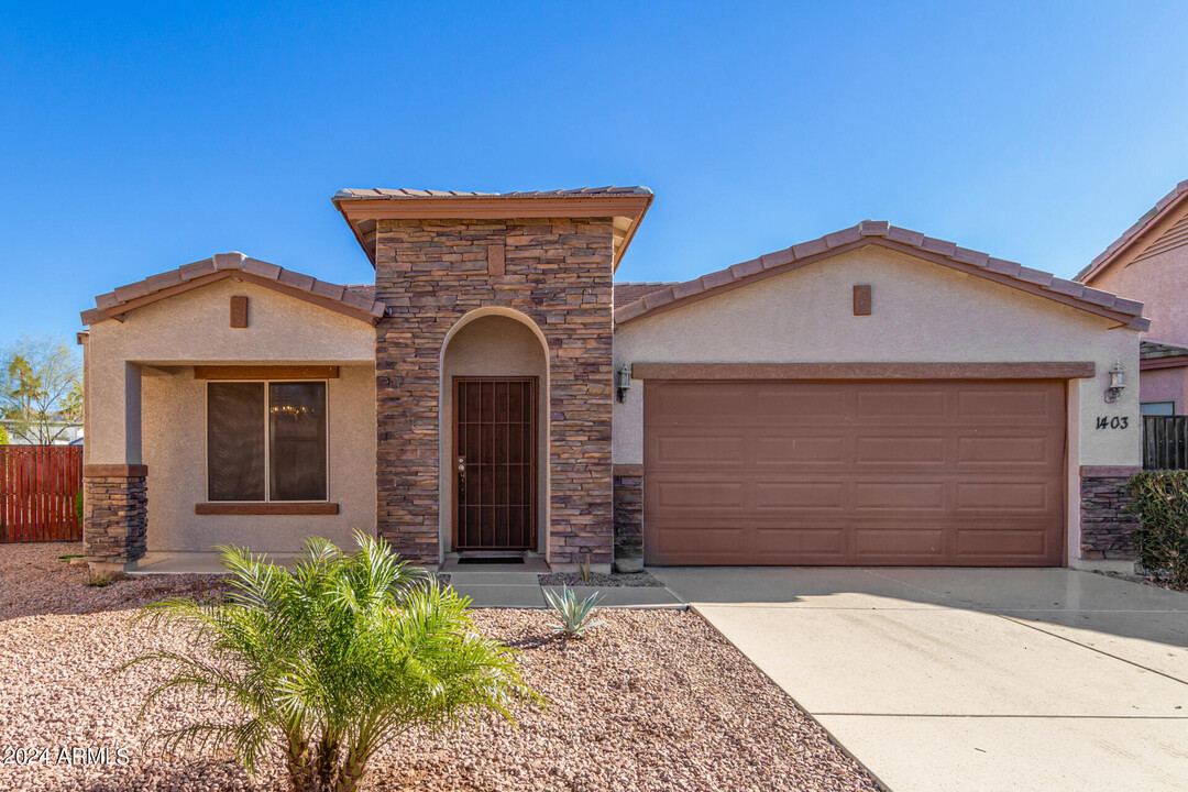 1403 S Apache Dr in Apache Junction, AZ - Building Photo