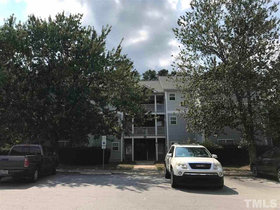 3710 Pardue Woods Pl in Raleigh, NC - Building Photo