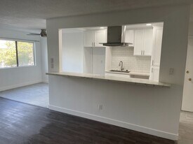 825 S Bedford St, Unit Unit 103 in Los Angeles, CA - Building Photo