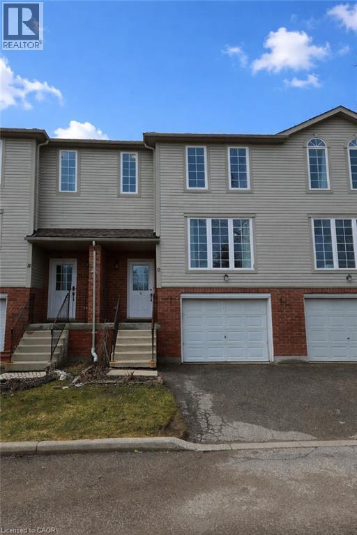 600 White Elm Blvd in Waterloo, ON - Building Photo - Building Photo