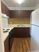 5210 Likini St in Honolulu, HI - Building Photo - Building Photo