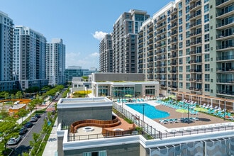 Anthem @ Harbor Point in Stamford, CT - Foto de edificio - Interior Photo