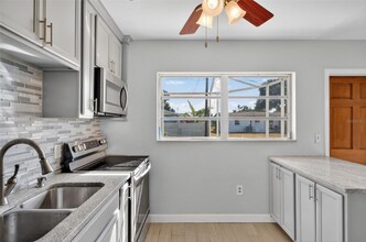 5614 36th Ave N in St. Petersburg, FL - Building Photo - Building Photo