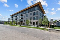 Riverline Apartments in Boise, ID - Foto de edificio - Building Photo