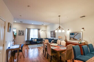 2 Harvard Square in Brookline, MA - Building Photo - Building Photo