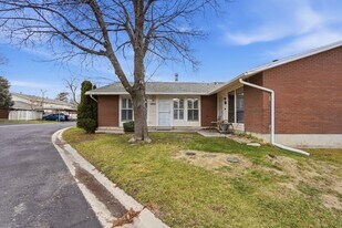 5957 S Sultan Cir in Murray, UT - Building Photo