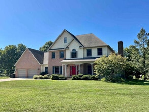 1895 Highbank Dr in St. Joseph, MI - Building Photo - Building Photo