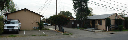 585 Old Canyon Rd in Fremont, CA - Foto de edificio - Building Photo