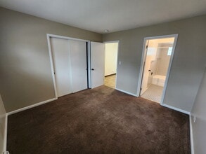 1701 North Ave in Waukegan, IL - Building Photo - Building Photo