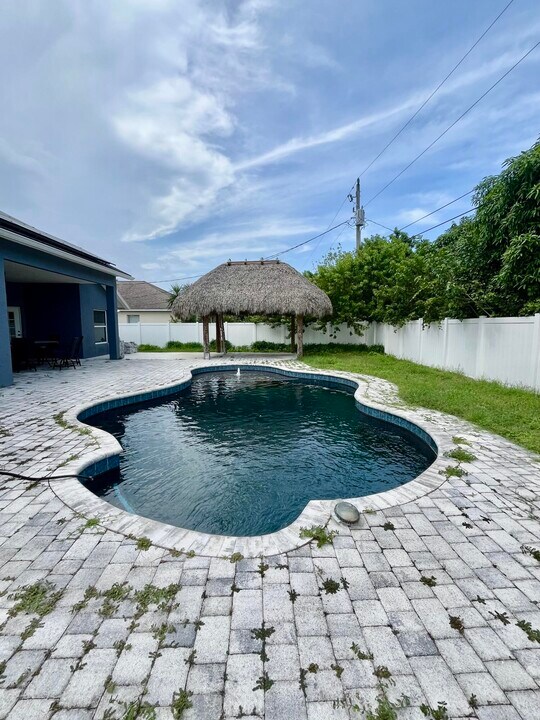 3849 SW McKim St in Port St. Lucie, FL - Building Photo