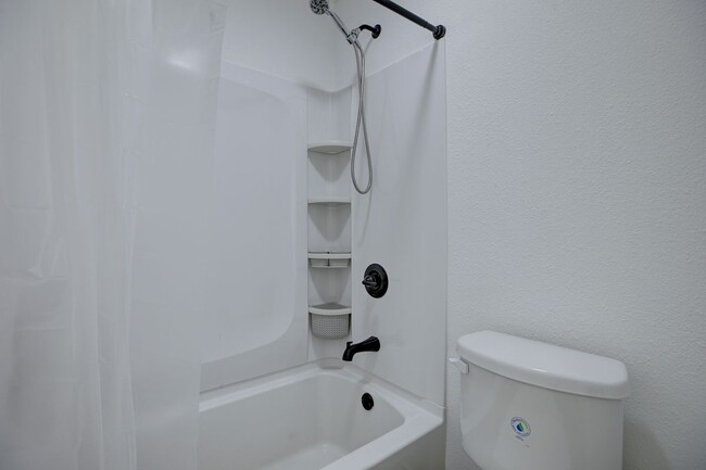 450 Shady Bluff Dr in Wimberley, TX - Building Photo - Building Photo