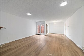 5166 Dunbar Dr, Unit A in Huntington Beach, CA - Building Photo - Building Photo