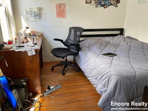 10 Cambridge Ter in Cambridge, MA - Building Photo - Building Photo