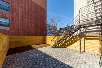 Brand New 3 Bed 3 Bath with OD space! in Brooklyn, NY - Foto de edificio - Building Photo