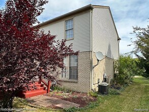1792 Bentley Ct in Canton Township, MI - Building Photo - Building Photo