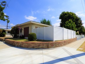 1200 N Parish Pl in Burbank, CA - Building Photo - Building Photo