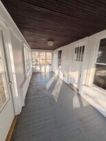 856 Woodlawn Ave in Des Plaines, IL - Building Photo