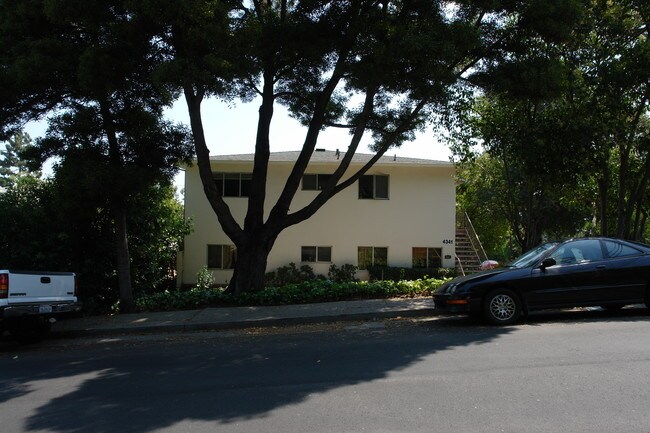 4341 Beresford in San Mateo, CA - Building Photo - Building Photo