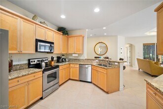8519 Chase Preserve Dr in Naples, FL - Foto de edificio - Building Photo
