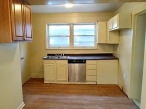2241 Joliet St in Flint, MI - Building Photo - Building Photo