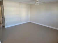 810 Lakeshore Dr photo'