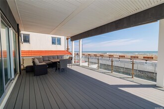 470 Oceanfront in Long Beach, NY - Building Photo - Building Photo
