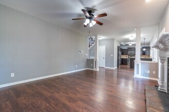 719 Ellie Nat Dr in Clarksville, TN - Building Photo - Building Photo