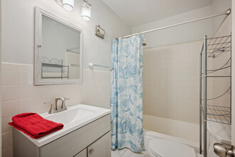 7604 Lauralin Pl in Springfield, VA - Building Photo - Building Photo