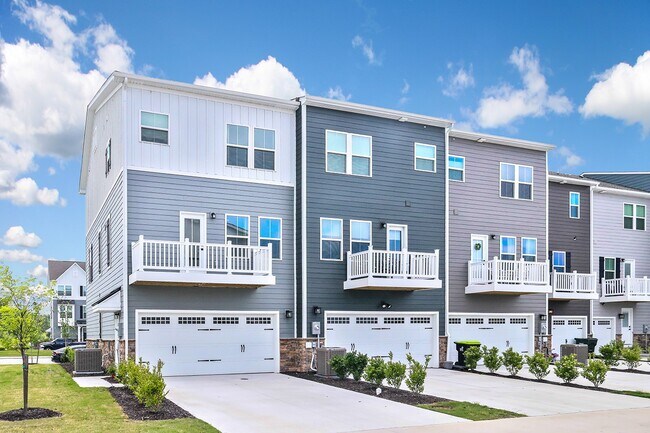 100 Fost Blvd in Moyock, NC - Building Photo - Building Photo