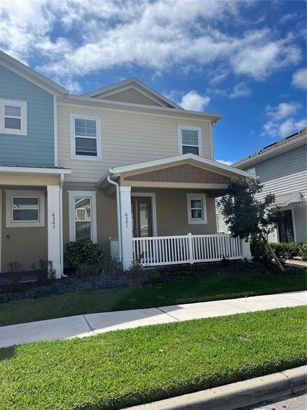 6301 Camino Dr, Unit 311 in Apollo Beach, FL - Building Photo