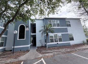 5713 Gatlin Ave in Orlando, FL - Building Photo