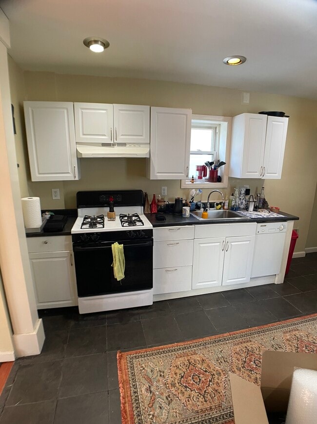 67 Flint St, Unit 2
