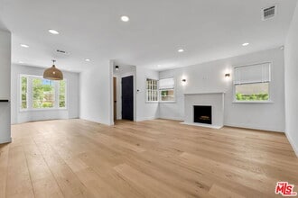 2216 Ashland Ave in Santa Monica, CA - Foto de edificio - Building Photo