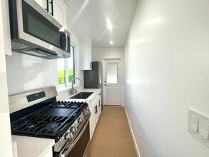 624 W 38th St in Los Angeles, CA - Building Photo - Building Photo
