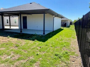 621 Charlotte Ln in Burleson, TX - Building Photo - Building Photo