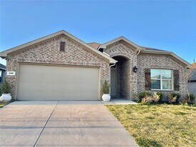 448 Saguaro Dr in Haslet, TX - Building Photo