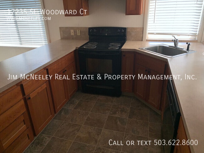 17235 SE Woodward Ct in Portland, OR - Building Photo - Building Photo
