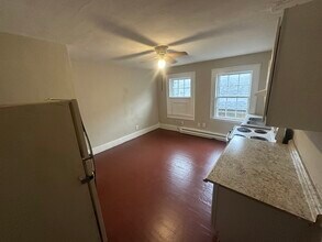 342 Holmes St, Unit 4 in Frankfort, KY - Building Photo - Building Photo