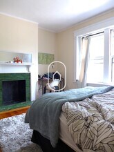 15 Alton Pl, Unit a in Brookline, MA - Foto de edificio - Building Photo