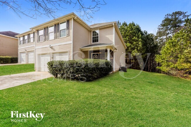 5440 Bluegrass Dr in Atlanta, GA - Foto de edificio - Building Photo