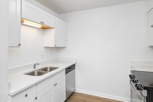 WillowBrook Apartments in Pensacola, FL - Building Photo