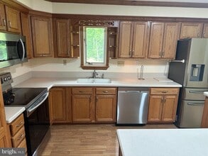 6476 Lancaster Dr in Warrenton, VA - Building Photo - Building Photo