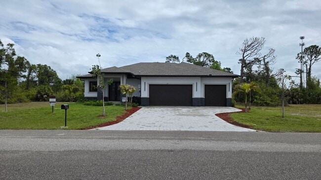 47 Brig Cir E in Placida, FL - Building Photo - Building Photo