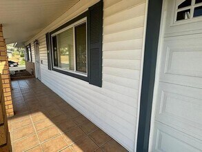 27467 Pinehurst Rd in Menifee, CA - Building Photo - Building Photo