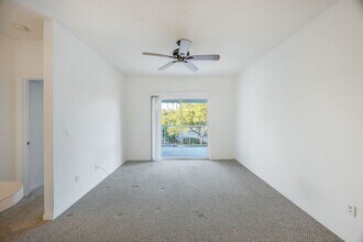 2504 Grassy Point Dr in Lake Mary, FL - Building Photo - Building Photo