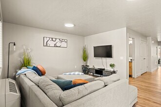 1430 S 4th Ave in Pocatello, ID - Building Photo - Building Photo