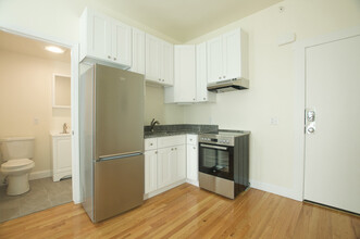 501 E Broadway, Unit 2 in Boston, MA - Building Photo - Building Photo