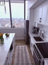 8 Charlotte St in Toronto, ON - Building Photo - Building Photo