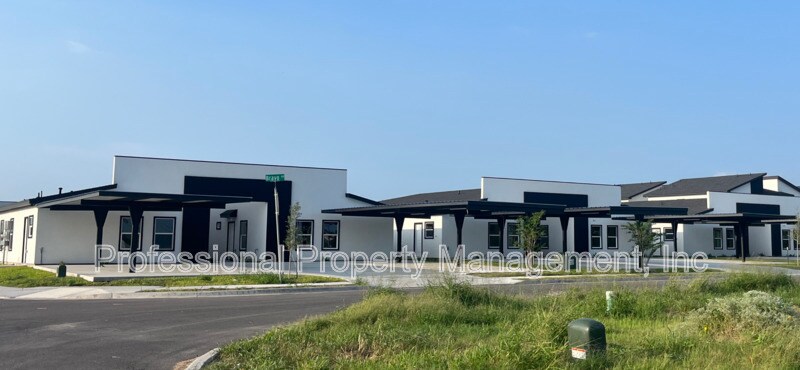 2808 Charlie Rd in Weslaco, TX - Building Photo